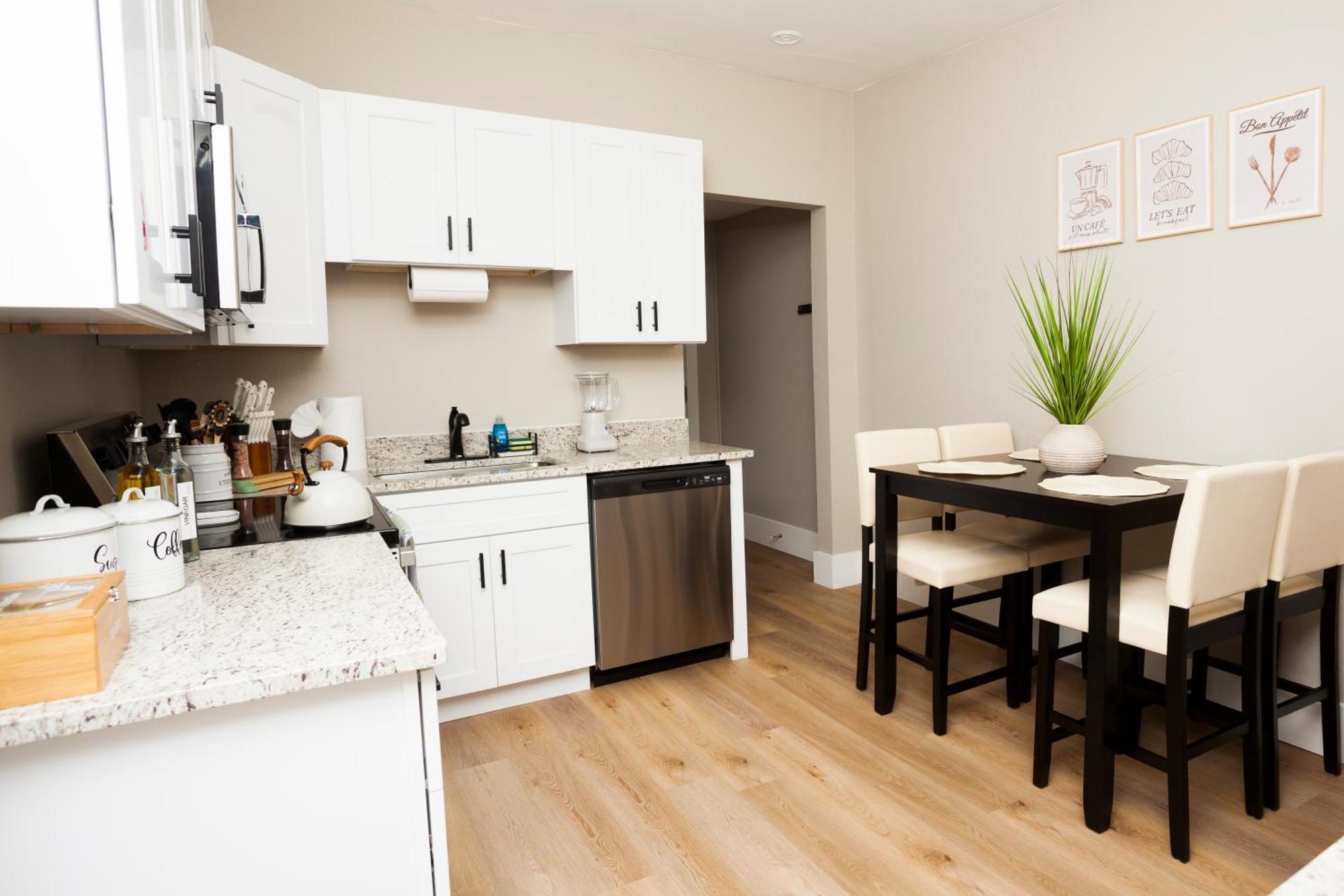 Ybor 2 King Beds And Free Parking Holiday home *
